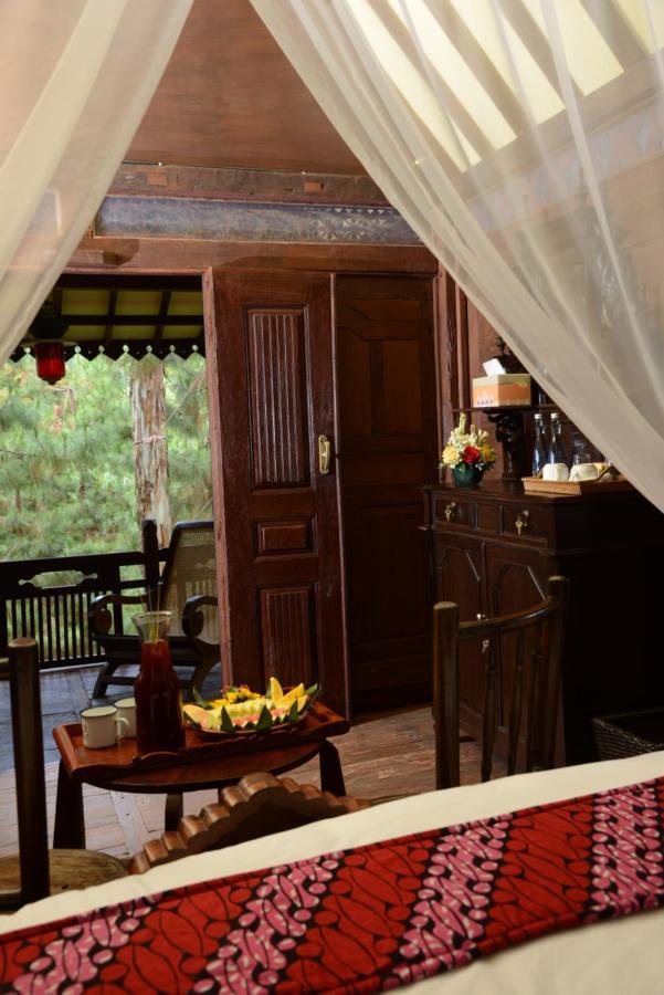The Lodge Maribaya Cikareumbi Экстерьер фото
